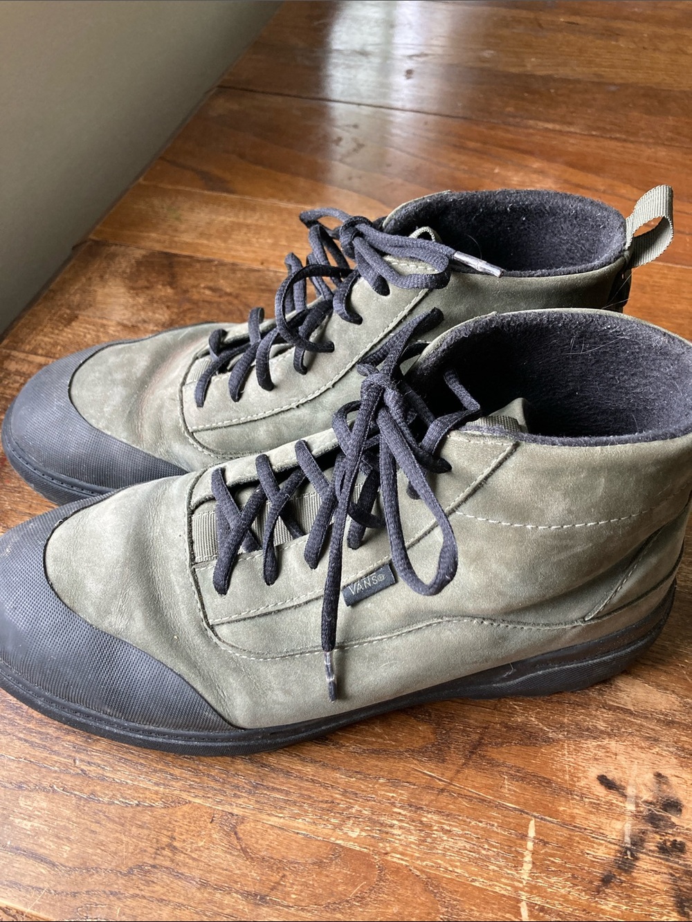 Vans Insulated and Waterproof High-Top Boots - Picture 2 of 4